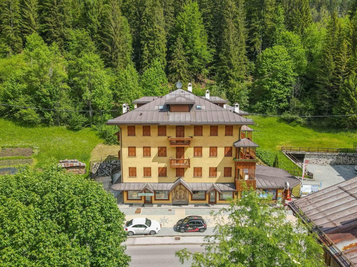 Condominio Orsa Maggiore 12 Фалькаде Экстерьер фото